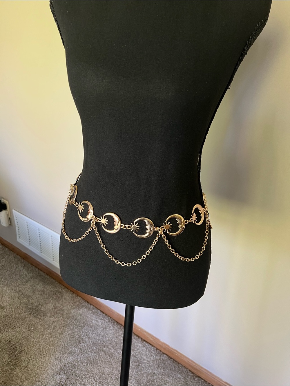 Silver Moon-Link Chain Waist Belt - Women's Accessory